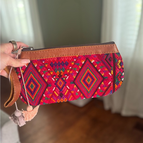 Nena & Co. Red Geometric Clutch with Brown Leather - Picture 2 of 2